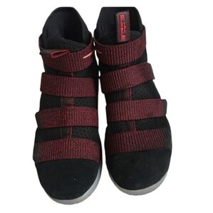 LeBron soldier Red stardust size 11